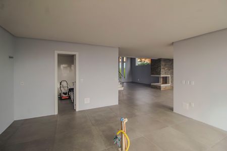Casa de condomínio à venda com 286m², 4 quartos e 4 vagas Casa de condomínio à venda com 286m², 4 quartos e 4 vagasSala/Cozinha