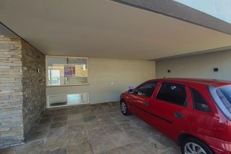 Casa de condomínio à venda com 286m², 4 quartos e 4 vagas Casa de condomínio à venda com 286m², 4 quartos e 4 vagasFachada/Garagem