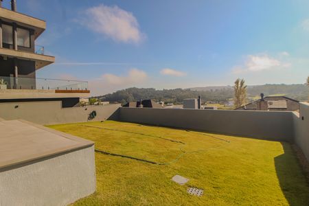 Casa de condomínio à venda com 286m², 4 quartos e 4 vagas Casa de condomínio à venda com 286m², 4 quartos e 4 vagasQuintal