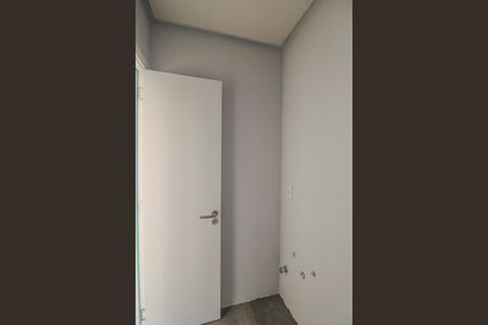 Casa de condomínio à venda com 286m², 4 quartos e 4 vagas Casa de condomínio à venda com 286m², 4 quartos e 4 vagasQuarto