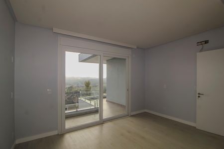 Casa de condomínio à venda com 286m², 4 quartos e 4 vagas Casa de condomínio à venda com 286m², 4 quartos e 4 vagasSuite
