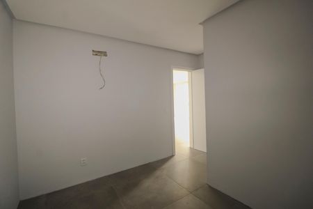 Casa de condomínio à venda com 286m², 4 quartos e 4 vagas Casa de condomínio à venda com 286m², 4 quartos e 4 vagasQuarto