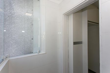 Apartamento à venda com 74m², 3 quartos e 3 vagas Apartamento à venda com 74m², 3 quartos e 3 vagasÁrea de Serviço