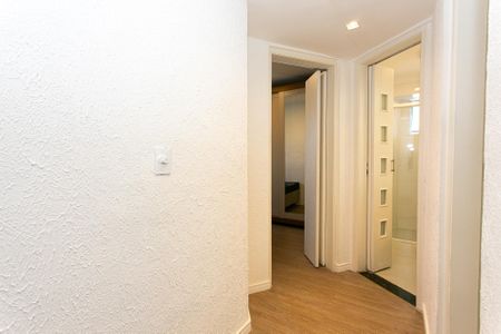 Apartamento à venda com 74m², 3 quartos e 3 vagas Apartamento à venda com 74m², 3 quartos e 3 vagasCorredor