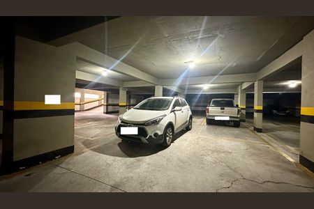 Apartamento à venda com 130m², 4 quartos e 3 vagas Apartamento à venda com 130m², 4 quartos e 3 vagasVagas de garagem