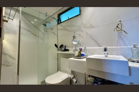 Apartamento à venda com 130m², 4 quartos e 3 vagas Apartamento à venda com 130m², 4 quartos e 3 vagasBanheiro