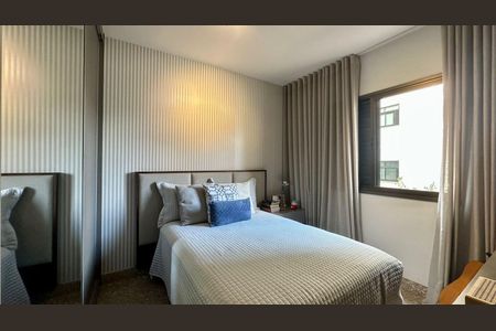 Apartamento à venda com 130m², 4 quartos e 3 vagas Apartamento à venda com 130m², 4 quartos e 3 vagasQuarto