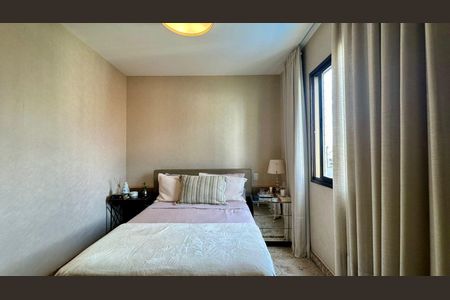 Apartamento à venda com 130m², 4 quartos e 3 vagas Apartamento à venda com 130m², 4 quartos e 3 vagasQuarto