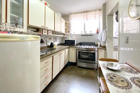 Apartamento à venda com 148m², 4 quartos e 3 vagasCozinha
