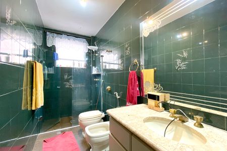 Apartamento à venda com 148m², 4 quartos e 3 vagasBanheiro