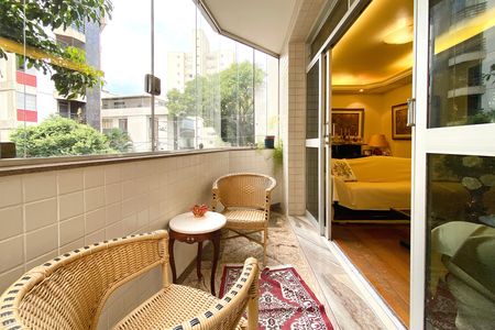 Apartamento à venda com 148m², 4 quartos e 3 vagasVaranda da Sala