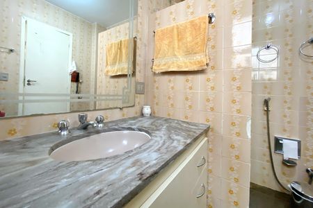 Apartamento à venda com 148m², 4 quartos e 3 vagasBanheiro da Suíte 1