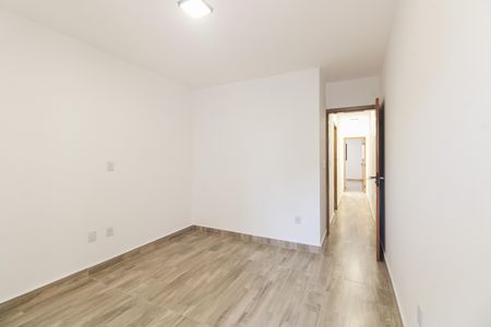 Suíte 1 de casa para alugar com 3 quartos, 188m² em Penha de França, São Paulo