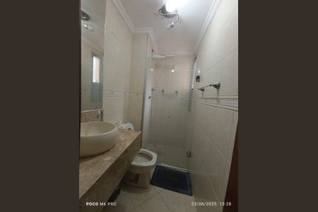 Banheiro de apartamento à venda com 3 quartos, 65m² em Utinga, Santo André