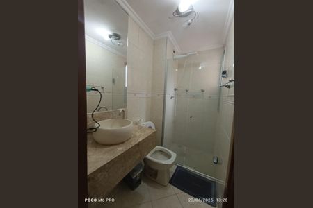 Banheiro de apartamento à venda com 3 quartos, 65m² em Utinga, Santo André