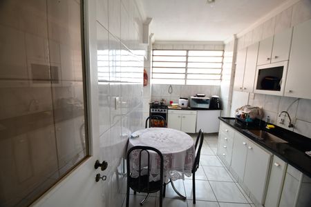 Apartamento à venda com 90m², 2 quartos e sem vagaCozinha