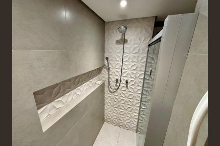 Apartamento à venda com 165m², 3 quartos e 2 vagasBanheiro