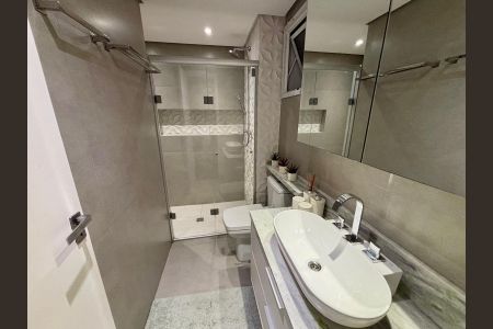 Apartamento à venda com 165m², 3 quartos e 2 vagasBanheiro