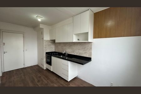 Sala integrada com a Cozinha de apartamento para alugar com 1 quarto, 24m² em Jardim Prudência, São Paulo