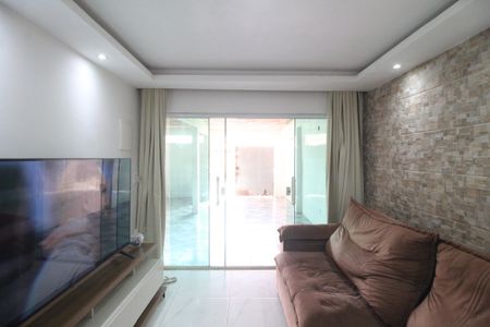 Casa para alugar com 42m², 2 quartos e 1 vagaSala