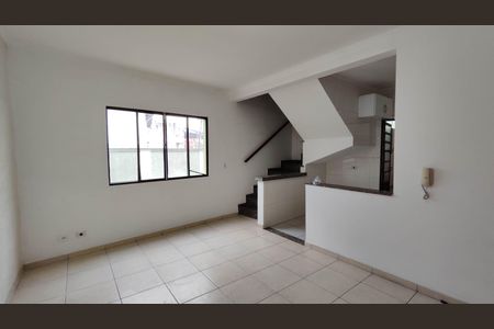 Sala de casa de condomínio para alugar com 3 quartos, 170m² em Jardim Nossa Senhora do Carmo, São Paulo