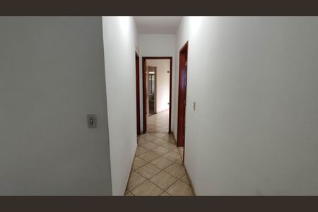 Casa de condomínio para alugar com 170m², 3 quartos e 2 vagas Casa de condomínio para alugar com 170m², 3 quartos e 2 vagasCorredor interno