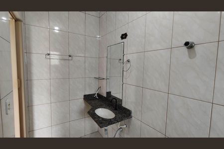 Casa de condomínio para alugar com 170m², 3 quartos e 2 vagas Casa de condomínio para alugar com 170m², 3 quartos e 2 vagasBanheiro da Suíte 2