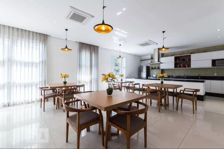 Apartamento para alugar com 60m², 2 quartos e 1 vagaÁrea Comum