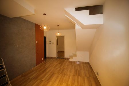 Casa de condomínio para alugar com 70m², 2 quartos e 1 vaga