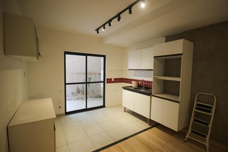 Casa de condomínio para alugar com 70m², 2 quartos e 1 vaga