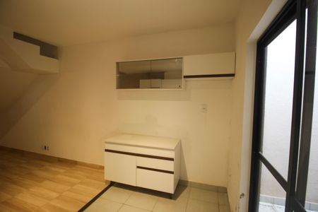 Casa de condomínio para alugar com 70m², 2 quartos e 1 vaga