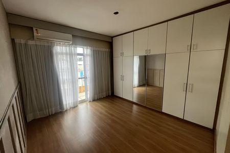 Apartamento à venda com 191m², 3 quartos e 2 vagasQuarto 3