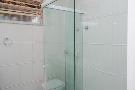 Casa para alugar com 400m², 3 quartos e 2 vagasBanheiro Corredor