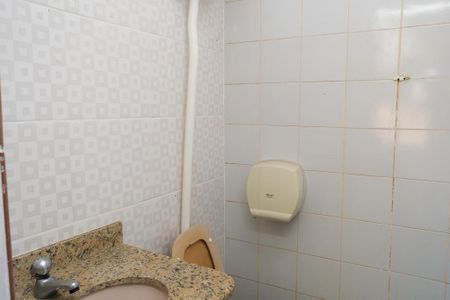 Casa para alugar com 400m², 3 quartos e 2 vagasBanheiro