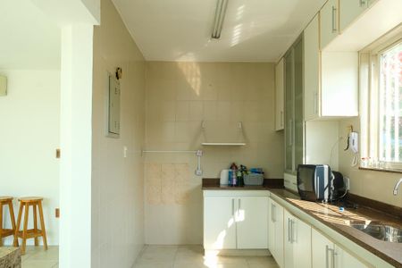 Casa para alugar com 400m², 3 quartos e 2 vagasCozinha