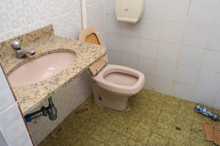 Casa para alugar com 400m², 3 quartos e 2 vagasBanheiro