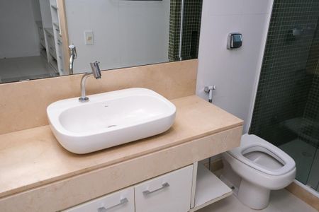 Casa para alugar com 400m², 3 quartos e 2 vagasBanheiro da Suíte