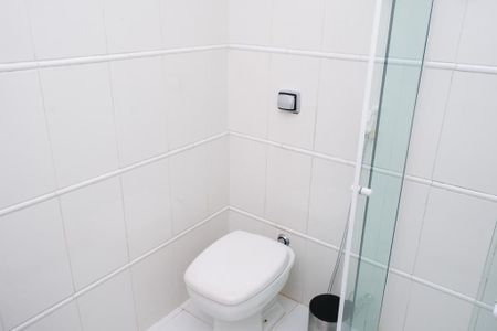 Casa para alugar com 400m², 3 quartos e 2 vagasBanheiro Corredor