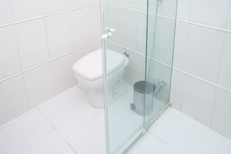 Casa para alugar com 400m², 3 quartos e 2 vagasBanheiro Corredor