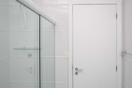 Casa para alugar com 400m², 3 quartos e 2 vagasBanheiro Corredor