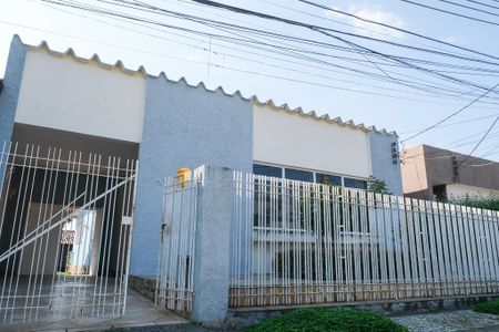 Casa para alugar com 400m², 3 quartos e 2 vagasFachada