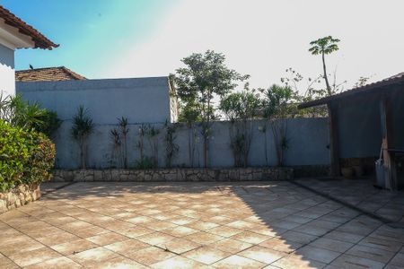 Casa para alugar com 400m², 3 quartos e 2 vagasQuintal