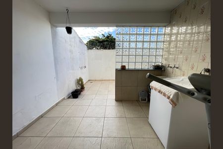 Área de Serviço de casa à venda com 5 quartos, 181m² em Jardim Ester, São Paulo