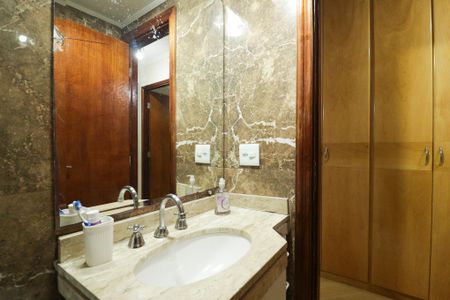 Apartamento para alugar com 72m², 2 quartos e 2 vagasBanheiro Social