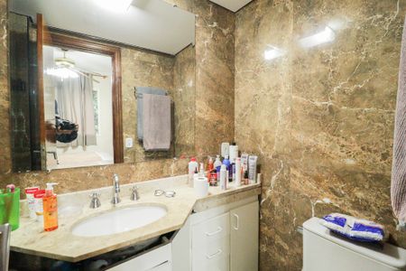 Apartamento para alugar com 72m², 2 quartos e 2 vagasBanheiro da Suíte