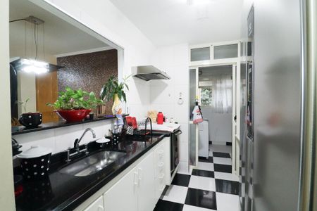 Apartamento para alugar com 72m², 2 quartos e 2 vagasCozinha e Área de Serviço