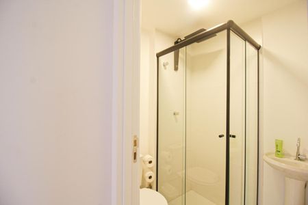 Apartamento à venda com 35m², 2 quartos e sem vaga Apartamento à venda com 35m², 2 quartos e sem vagaBanheiro