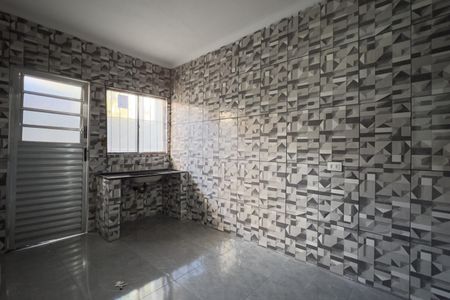 Cozinha de casa para alugar com 1 quarto, 25m² em Jardim Tranquilidade, Guarulhos
