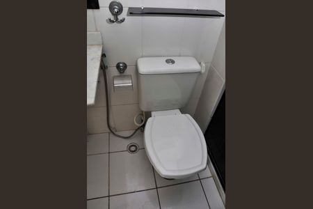 Apartamento à venda com 73m², 2 quartos e 1 vagaDetalhe - Banheiro Social
