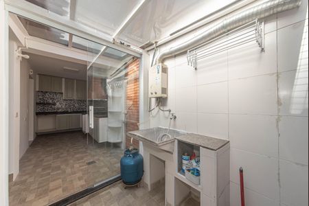 Casa para alugar com 110m², 2 quartos e 2 vagas Casa para alugar com 110m², 2 quartos e 2 vagasLavanderia - Churrasqueira